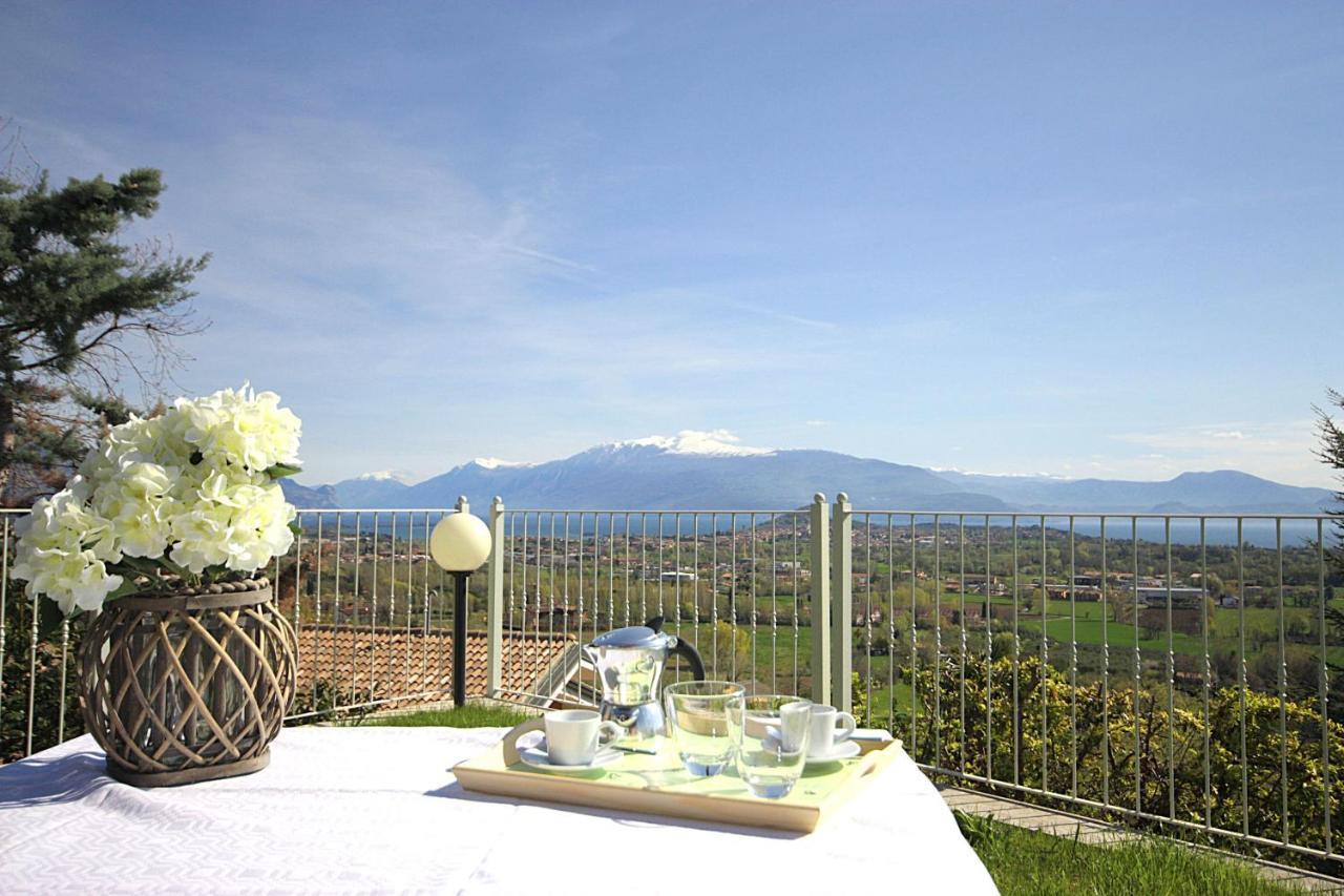 La Villa Degli Ulivi Soiano Del Lago Bagian luar foto