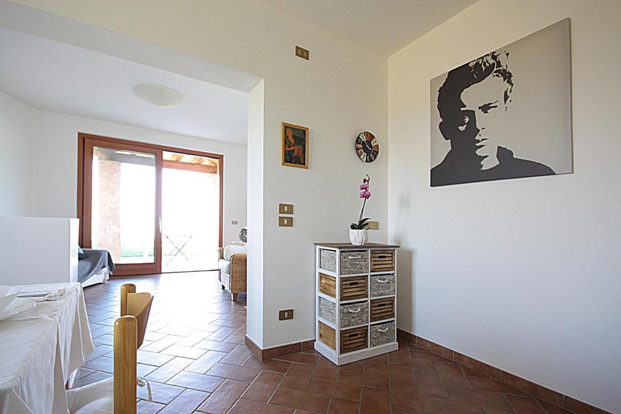 La Villa Degli Ulivi Soiano Del Lago Bagian luar foto
