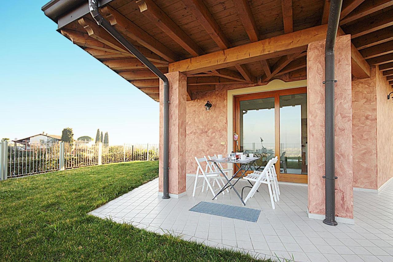 La Villa Degli Ulivi Soiano Del Lago Bagian luar foto